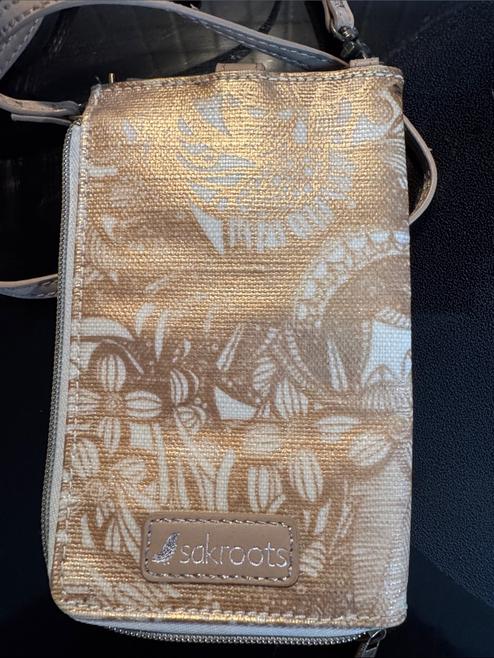 Sakroots Wallet Wristlet Cell Phone Purse Crossbody Strap Celestial Sun